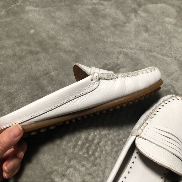 MINNETONKA White Leather Slid on Loafers Boat Shoes Women Size 5 - Picture 9 of 12
